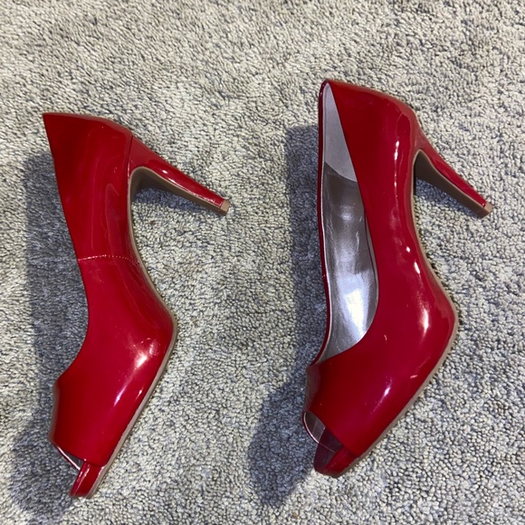 Red heels - Picture 4 of 6